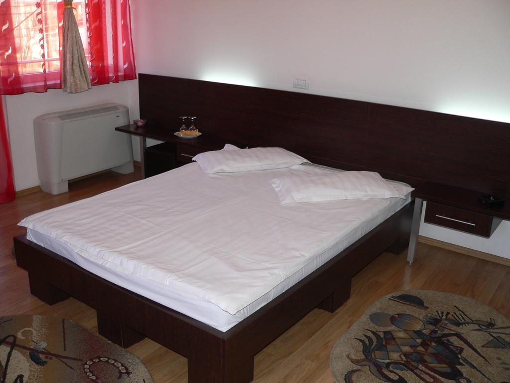 Villa Grande Iasi Kamer foto