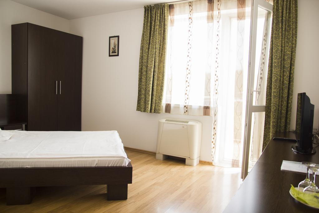 Villa Grande Iasi Kamer foto