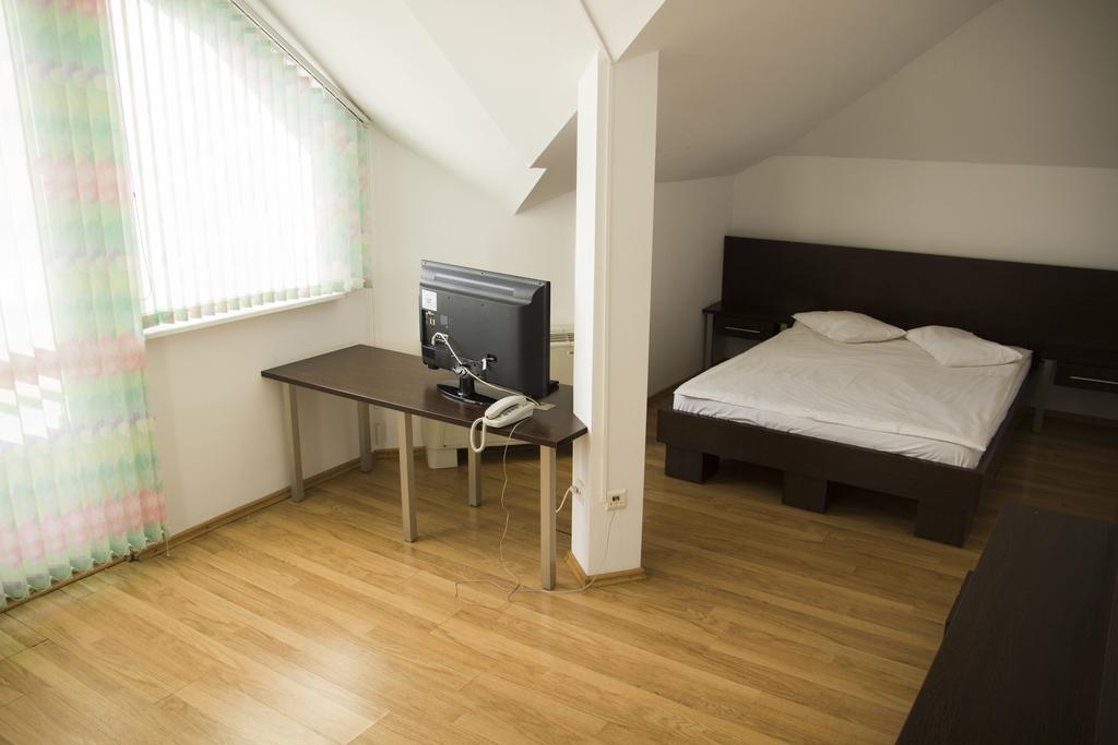 Villa Grande Iasi Kamer foto